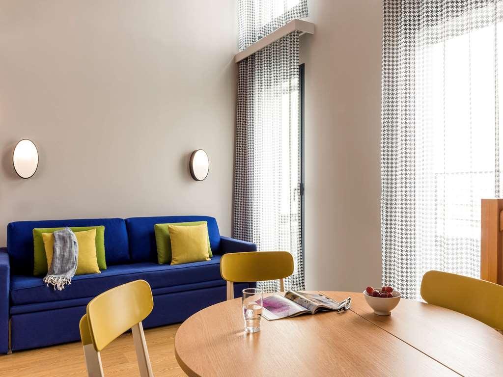 Hotel Adagio Access