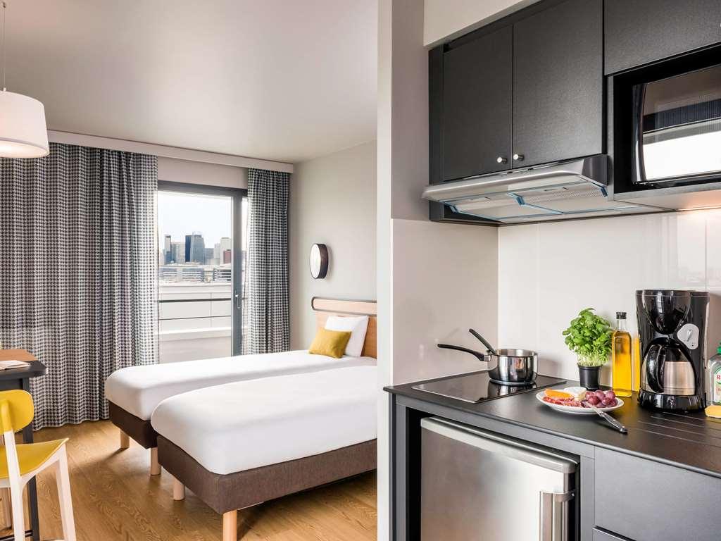 Hotel Adagio Access